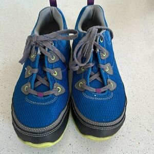 🍍Ahnu Sugarpine By TEVA Women's Waterproof Vibram Trail Shoes Size 6 Blue🍍G-1